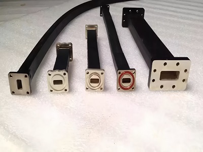 Flexible Twistable Waveguides vs. Traditional Rigid Waveguides: A Performance Comparison Flexible Twistable Waveguides vs. Traditional Rigid Waveguides: A Performance Comparison